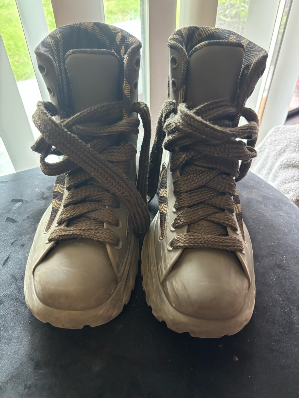 Authentic Men Burberry boot. Very beautiful for all occasions - Picture 10 of 12